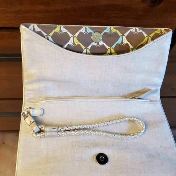 Vera Bradley Clutch - Sun Sand Collection - Picture 2 of 3